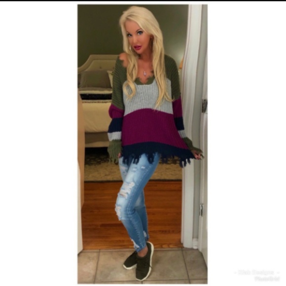 DISTRESSED COLOR BLOCK SWEATER - Picture 4 of 8